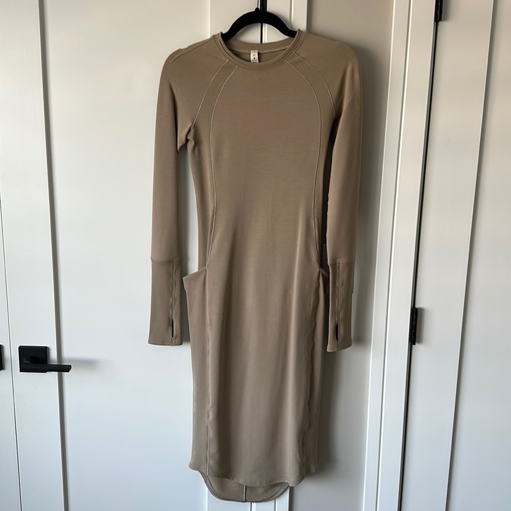 Lululemon Tan Long Sleeve Dress with pockets -XS